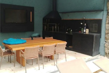 Casa à venda com 4 quartos, sendo 3 suítes, em Vila Tramontano, São Paulo, SP