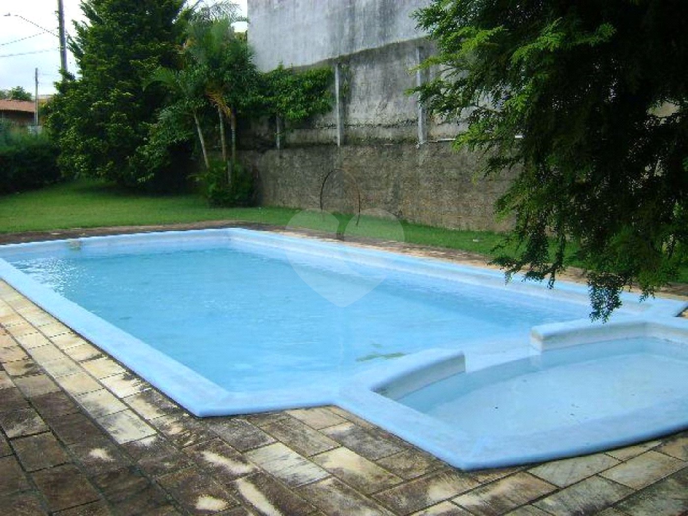 Casa à venda com 3 quartos, sendo 1 suíte, no condomínio Estância Marambaia, Vinhedo - SP