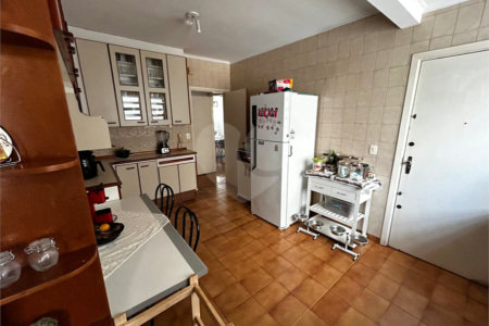 Apartamento à venda com 3 quartos, sendo 1 suíte, no Centro, Ribeirão Preto, SP