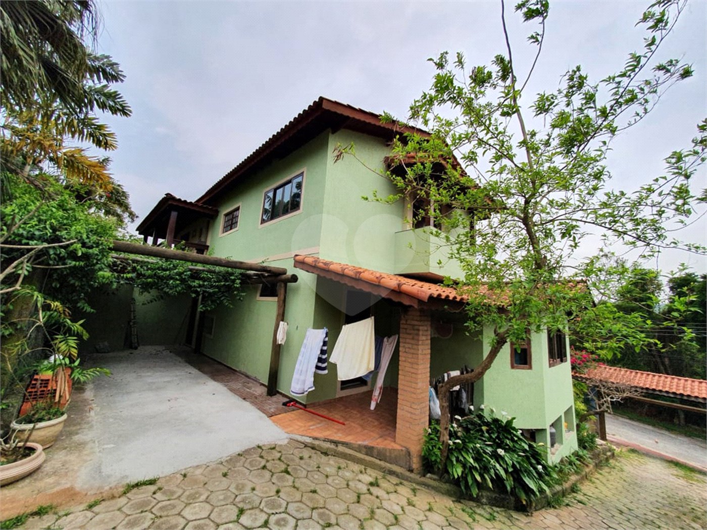 Casa à venda com 3 quartos, sendo 2 suítes, no condomínio Residencial Jardim Lago da Cantareira, Mairiporã - SP