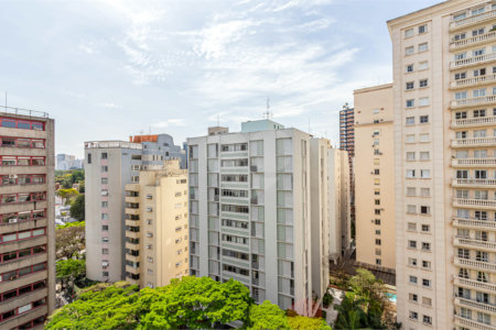 Apartamento à venda com 3 quartos, sendo 1 suíte, em Itaim Bibi, São Paulo, SP