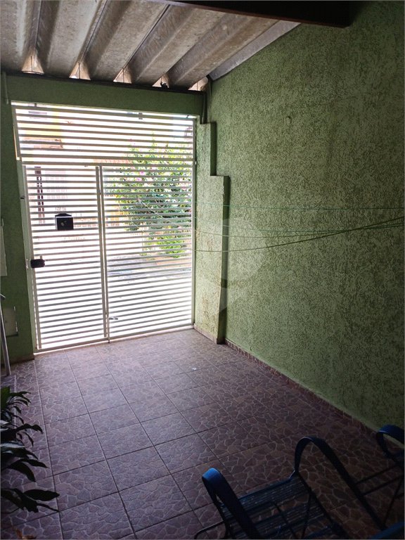 Casa à venda com 4 quartos em Vila Nivi, São Paulo, SP