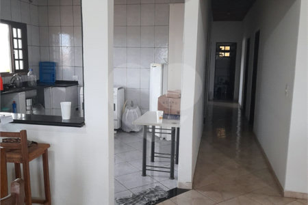 Chácara à venda com 3 quartos, sendo 1 suíte, no Centro, Porangaba, SP