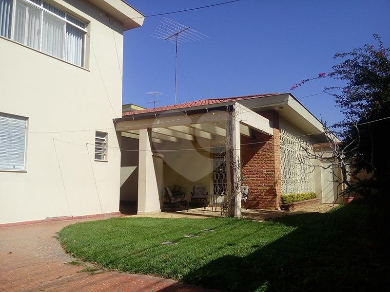 Casa à venda com 5 quartos, sendo 2 suítes, em Santana, São Paulo, SP