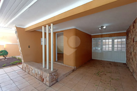 Casa à venda com 3 quartos, sendo 2 suítes,  no Centro, Itapetininga, SP