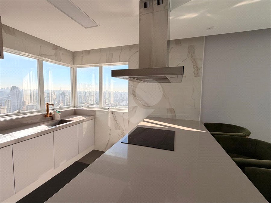 Apartamento para alugar com 3 suítes em Brooklin, São Paulo, SP
