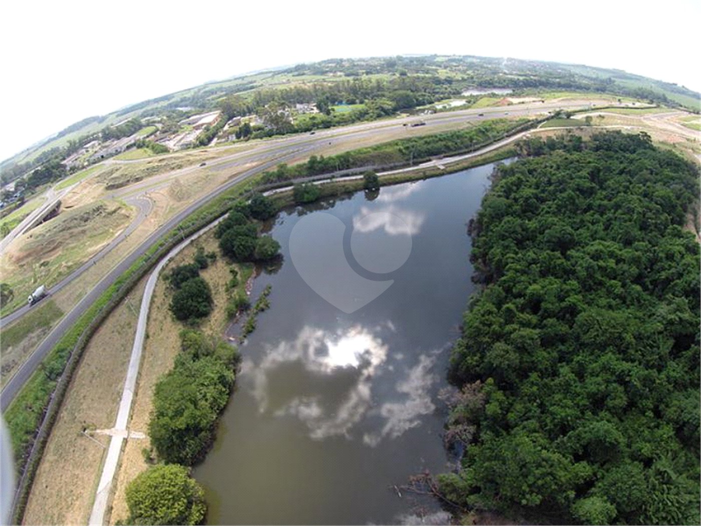 Casa à venda com 4 suítes no condomínio Jardins D'icaraí, Salto - SP