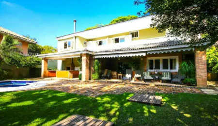Casa à venda com 3 quartos, sendo 2 suítes, em Vila Tramontano, São Paulo, SP