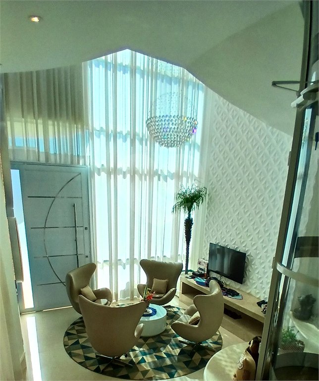 Casa à venda com 3 suítes no condomínio Figueira Garden, Atibaia - SP