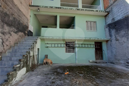 Sobrado à venda com 4 quartos em Vila Correa, Ferraz de Vasconcelos, SP