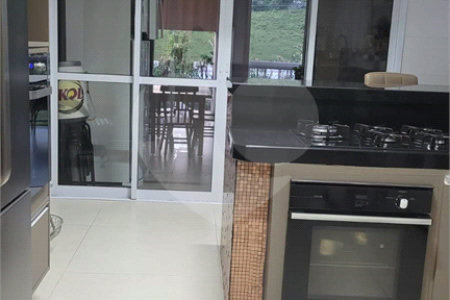 Casa em condomínio à venda com 4 suítes em Guaxinduva, Atibaia, SP