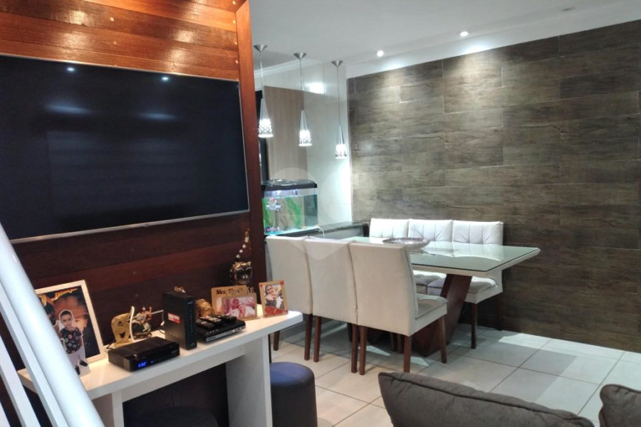 Casa à venda com 4 quartos, sendo 2 suítes, no condomínio Miro Carvalho - Pitinga, São Paulo - SP