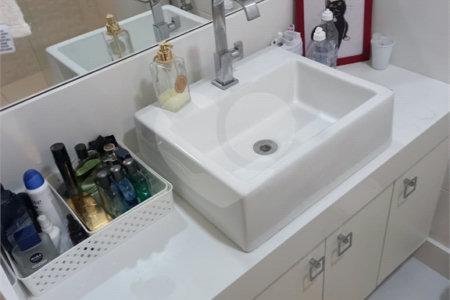 Apartamento à venda com 3 quartos, sendo 1 suíte, em Rio Comprido, Rio de Janeiro, RJ