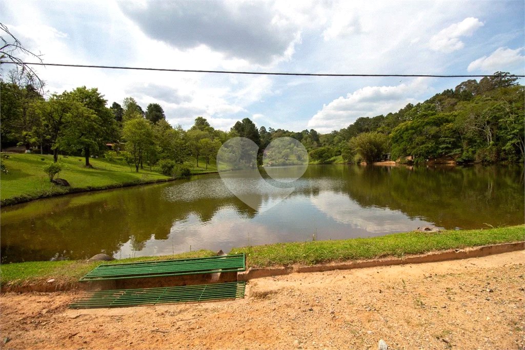 Terreno à venda no condomínio Residencial Sitio da Hortensias, São Roque - SP