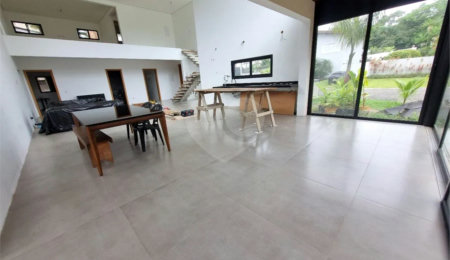 Casa à venda com 4 suítes no condomínio Park Lane, Guarujá - SP