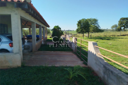 Chácara à venda com 3 quartos, sendo 1 suíte,  em Área Rural de Emilianópolis, Emilianópolis, SP