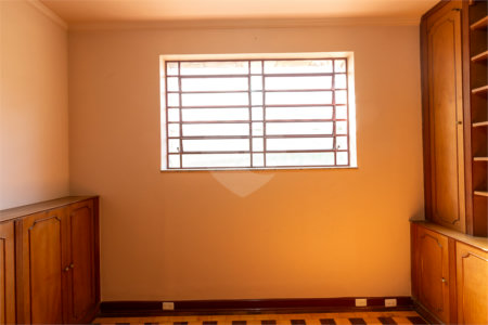 Casa à venda com 4 quartos, sendo 2 suítes, em Perdizes, São Paulo, SP