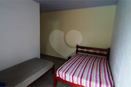 Chácara à venda com 4 quartos, sendo 2 suítes, em Distrito Industrial, Uberlândia, MG