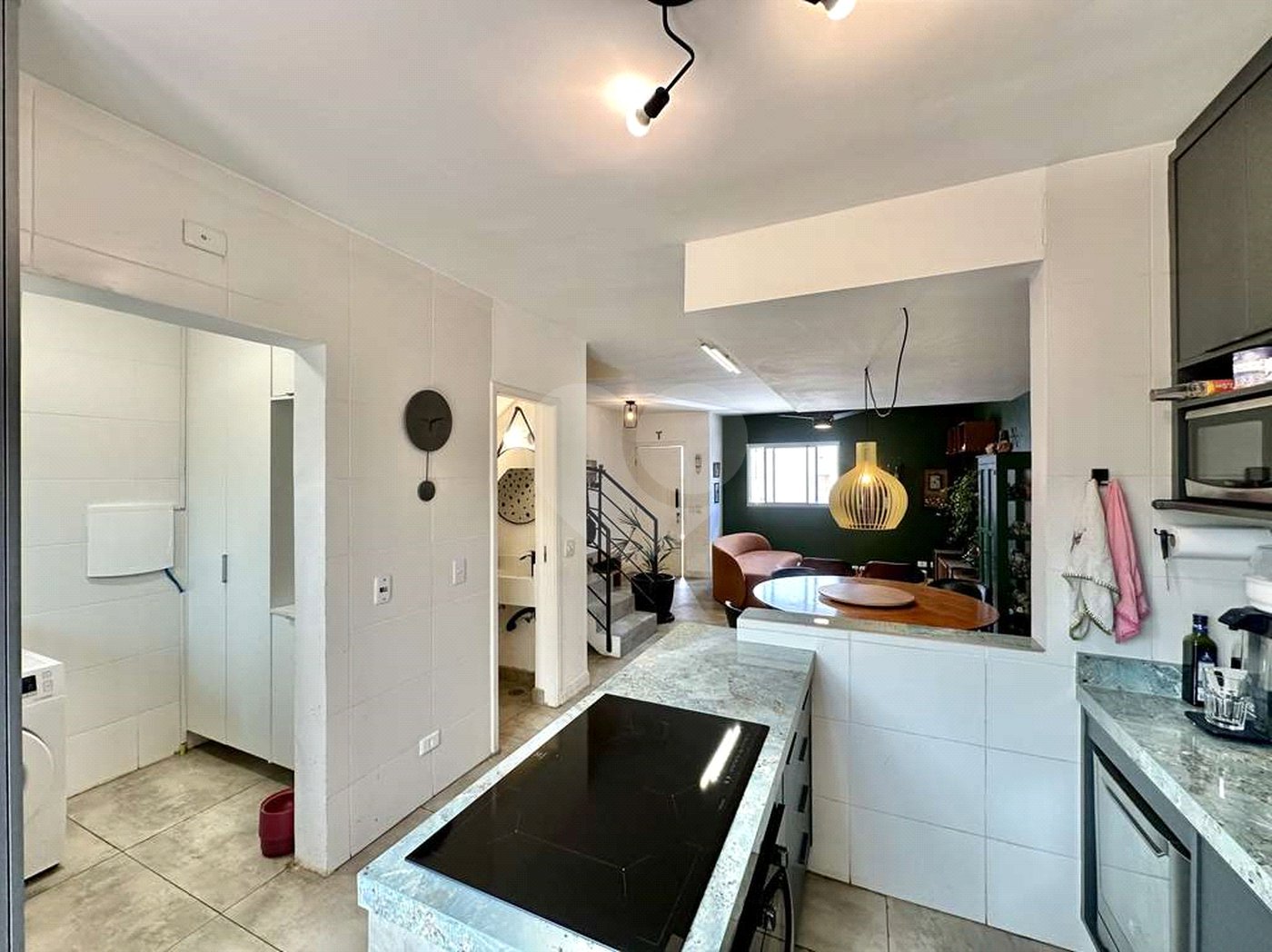 Casa à venda com 3 quartos, sendo 1 suíte, no condomínio Villaggio Viana, Cotia - SP