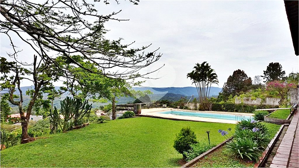 Casa à venda com 6 quartos, sendo 3 suítes, em Serra da Cantareira, Mairiporã, SP