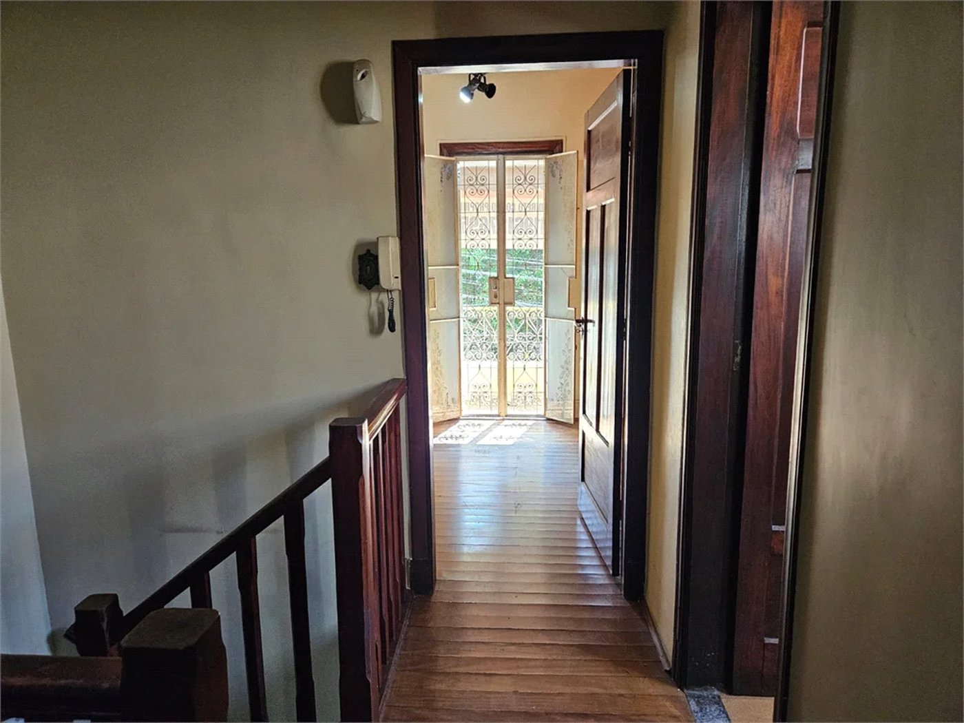 Casa à venda com 3 quartos, sendo 1 suíte, em Água Branca, São Paulo, SP