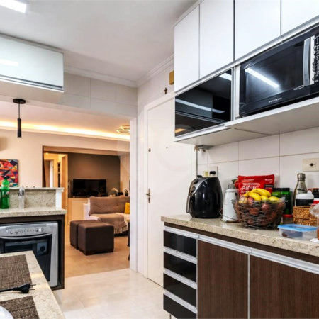 Apartamento à venda com 2 quartos, sendo 1 suíte,  em Vila Olímpia, São Paulo, SP