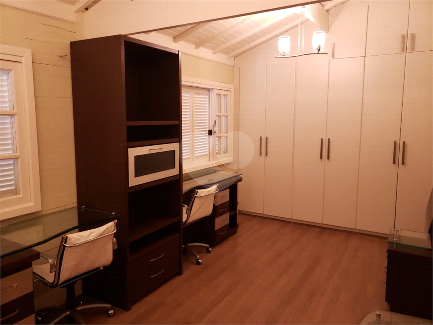 Casa à venda com 2 quartos, sendo 1 suíte, em Cumbari, Mairiporã, SP