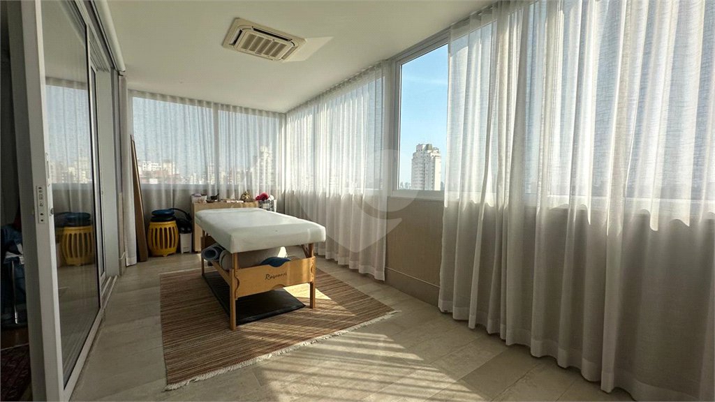 Apartamento à venda com 3 quartos, sendo 2 suítes, em Jardim Paulista, São Paulo, SP