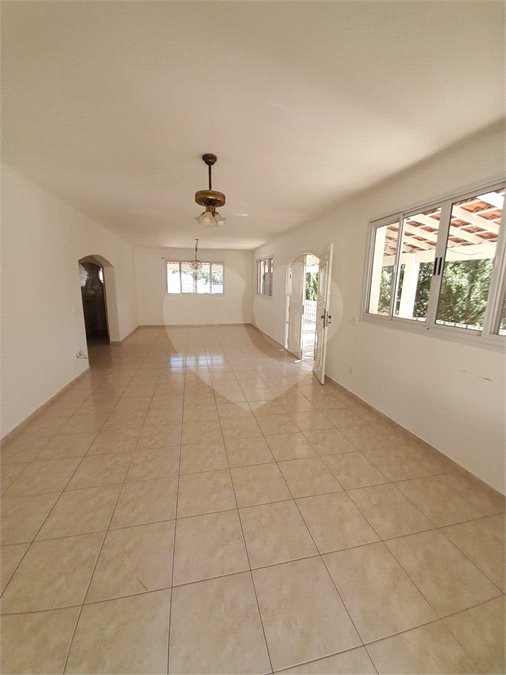Casa à venda com 5 quartos, sendo 3 suítes,  no condomínio Estância Marambaia, Vinhedo - SP