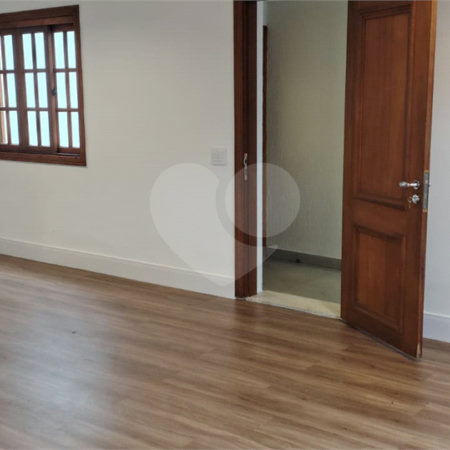 Casa de Vila à venda com 3 quartos, sendo 2 suítes, em Santo Amaro, São Paulo, SP