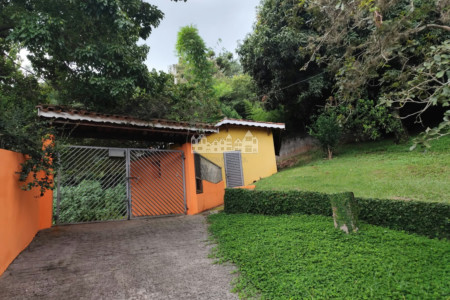 Chácara à venda com 3 quartos, sendo 1 suíte, em San Fernando Valley, Atibaia, SP