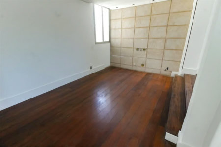 Apartamento à venda com 3 quartos, sendo 2 suítes, em Vila Andrade, São Paulo, SP