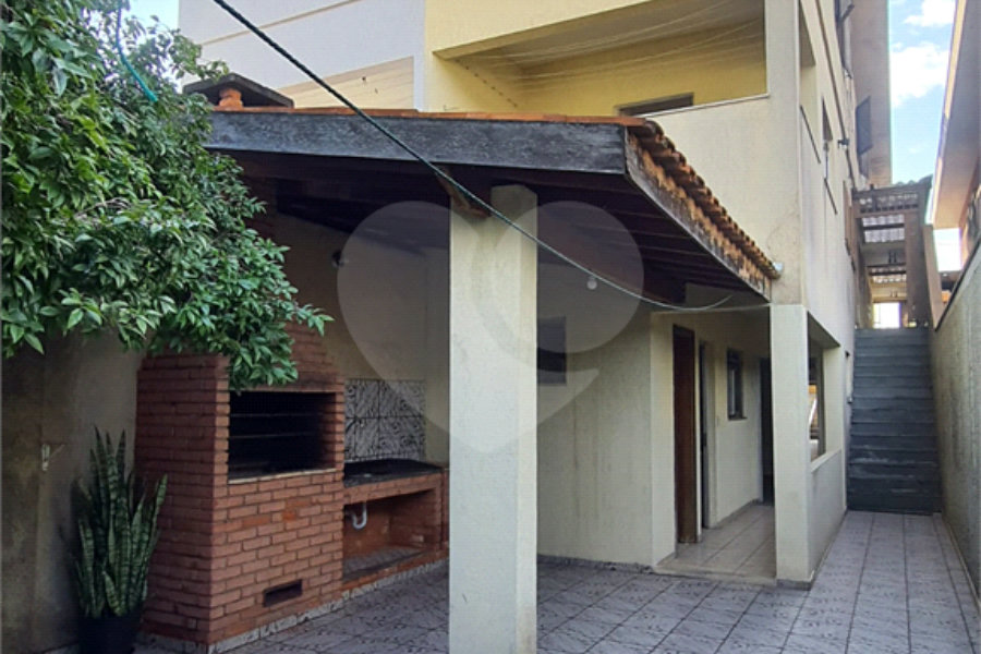 Sobrado à venda com 4 quartos, sendo 1 suíte, em Vila Pereira Barreto, São Paulo, SP