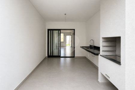 Casa à venda com 3 suítes no condomínio Villaggio Maranello, Vinhedo - SP