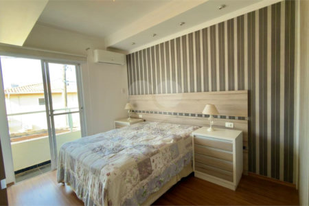 Casa à venda com 3 quartos, sendo 1 suíte, no condomínio Residencial Village Salermo, Sorocaba - SP