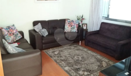Sobrado à venda com 3 quartos, sendo 1 suíte,  em Mooca, São Paulo, SP