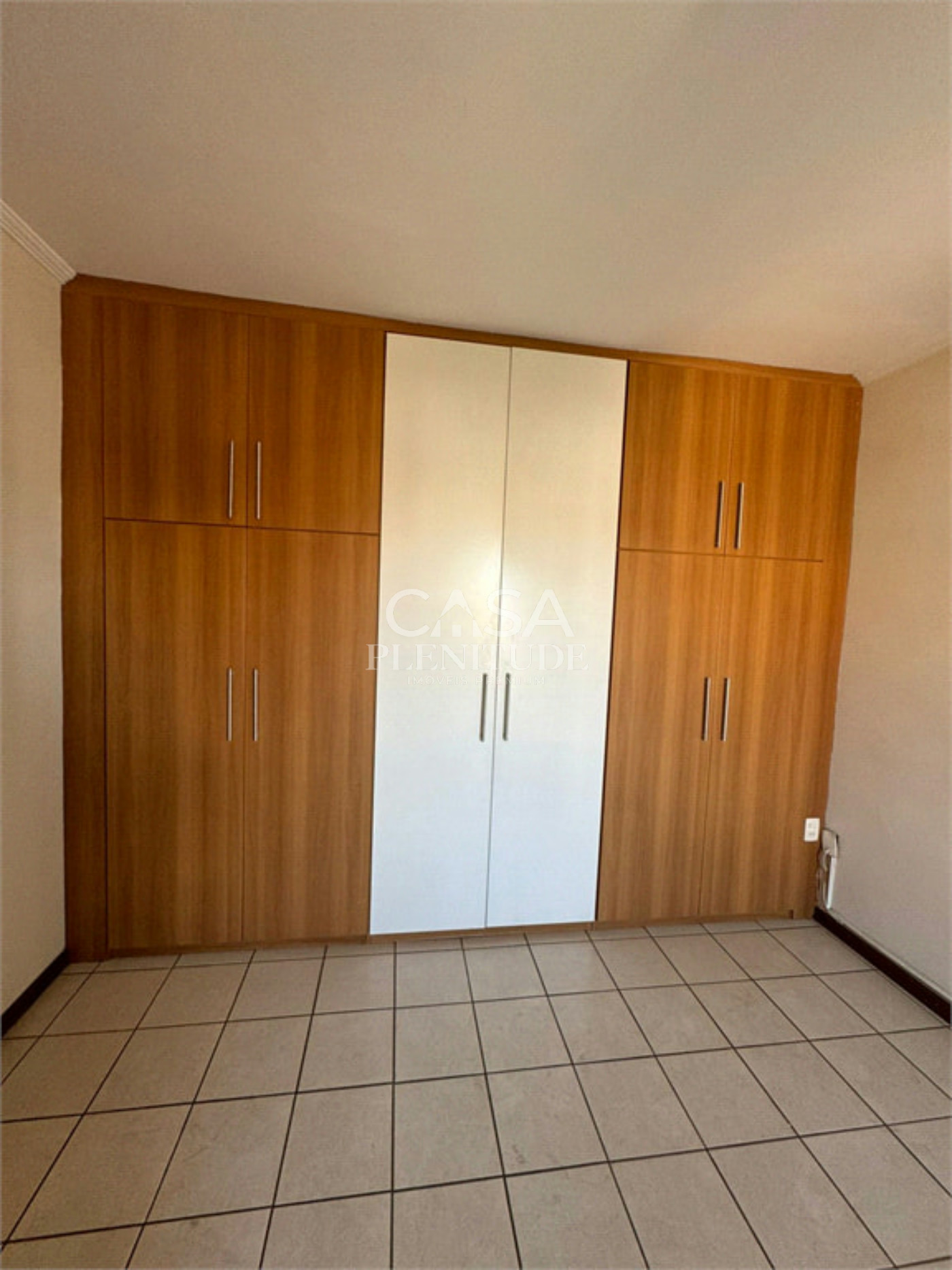 Apartamento à venda com 2 quartos, sendo 1 suíte, em Jardim Simus, Sorocaba, SP