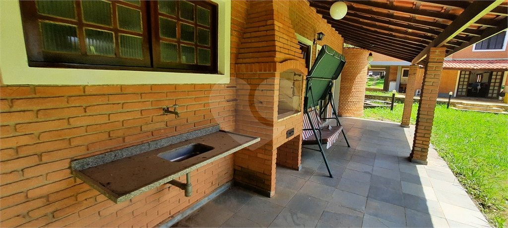 Casa à venda ou para alugar com 4 quartos, sendo 2 suítes, em Mantiqueira, Mairiporã, SP