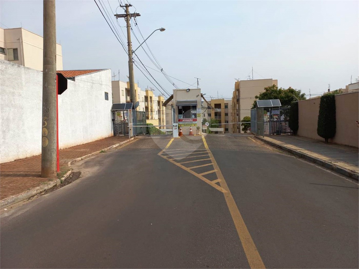 Apartamento no Condomínio Residencial Jardim das Torres.