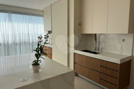 Apartamento à venda com 2 suítes em Jardim Morumbi, São Paulo, SP