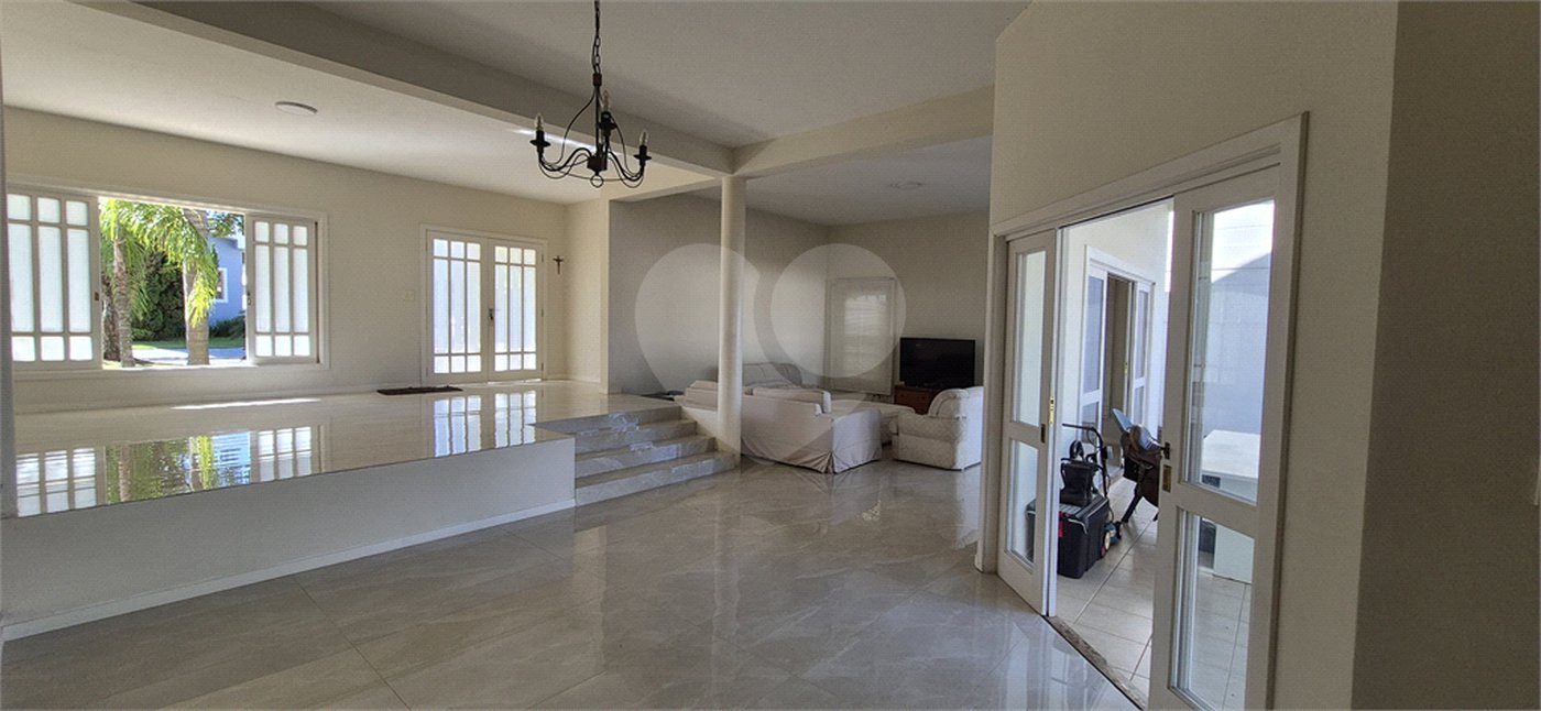 Casa à venda ou para alugar com 3 suítes no condomínio Jardim Theodora, Itu - SP