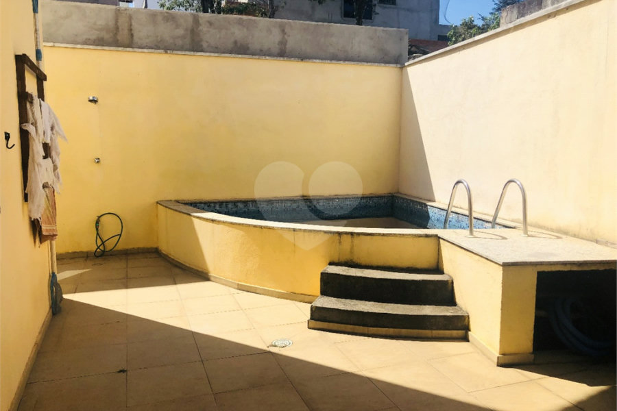 Sobrado à venda com 3 quartos, sendo 1 suíte, em Jardim Peri, São Paulo, SP