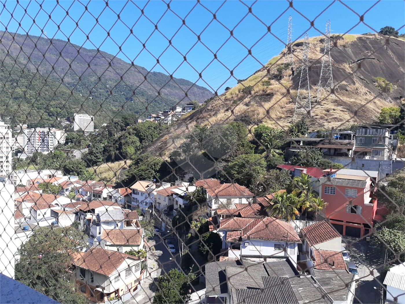 Cobertura à venda com 3 quartos, sendo 2 suítes,  em Tijuca, Rio de Janeiro, RJ