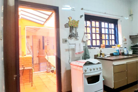 Sobrado à venda com 3 quartos em Sumaré, São Paulo, SP