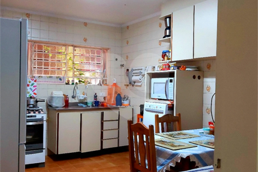 Sobrado à venda com 3 quartos, sendo 1 suíte, em Vila Irmãos Arnoni, São Paulo, SP