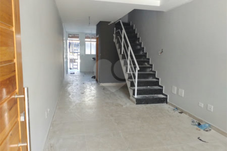 Sobrado à venda com 3 quartos, sendo 1 suíte,  em Campo Grande, São Paulo, SP
