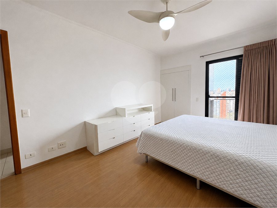 Apartamento à venda com 4 quartos, sendo 1 suíte, em Moema, São Paulo, SP