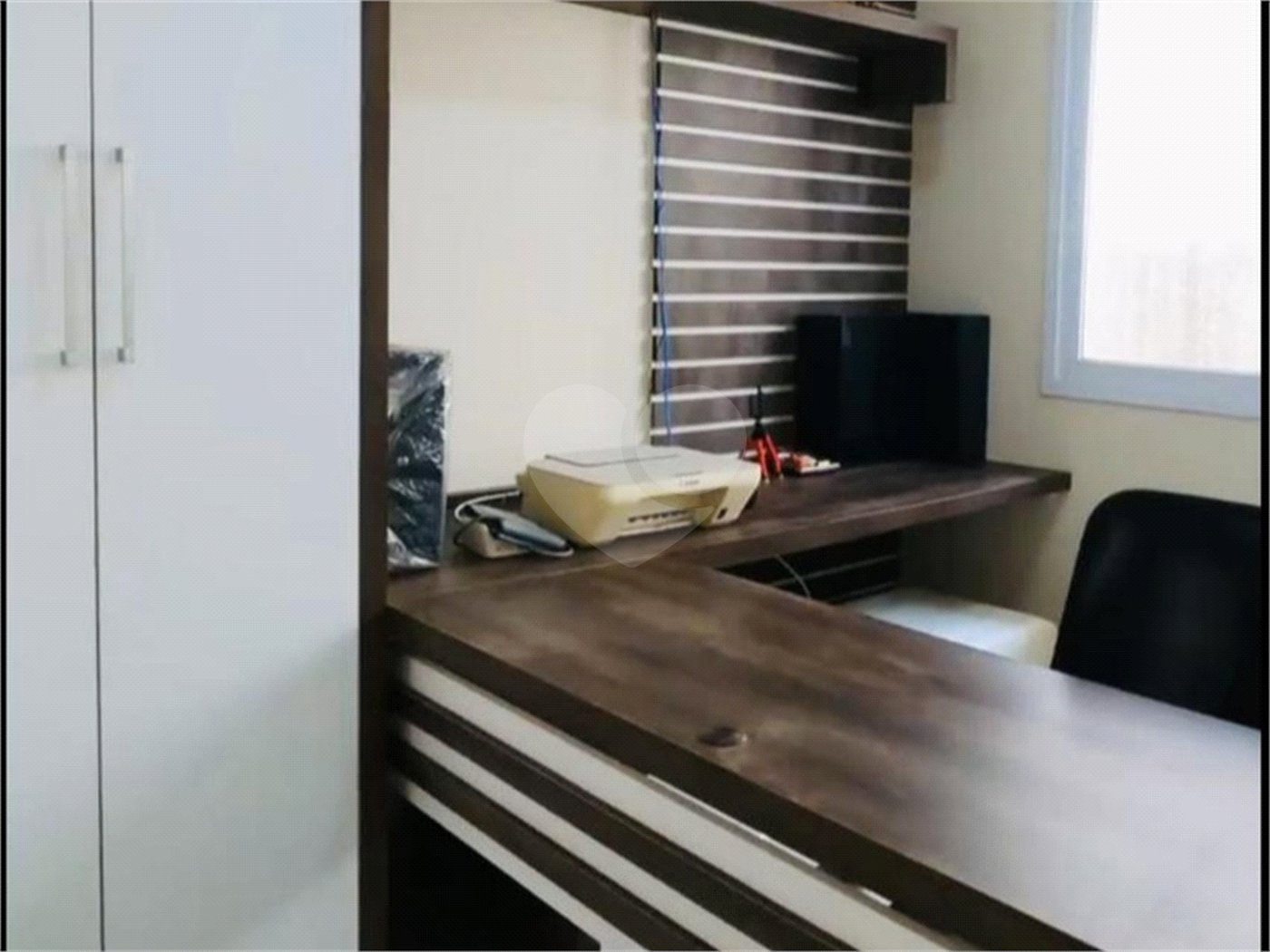 Casa à venda com 4 quartos, sendo 3 suítes, no condomínio Lago da Serra, Araçoiaba da Serra - SP