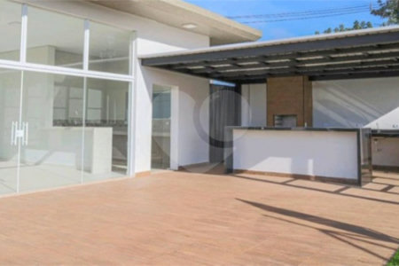 Casa à venda com 4 suítes no condomínio Residencial Fazenda São José, Salto de Pirapora - SP