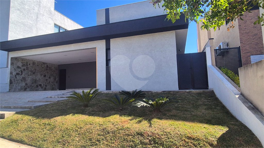 Casa à venda com 3 quartos, sendo 1 suíte,  no condomínio Cyrela Landscape, Votorantim - SP